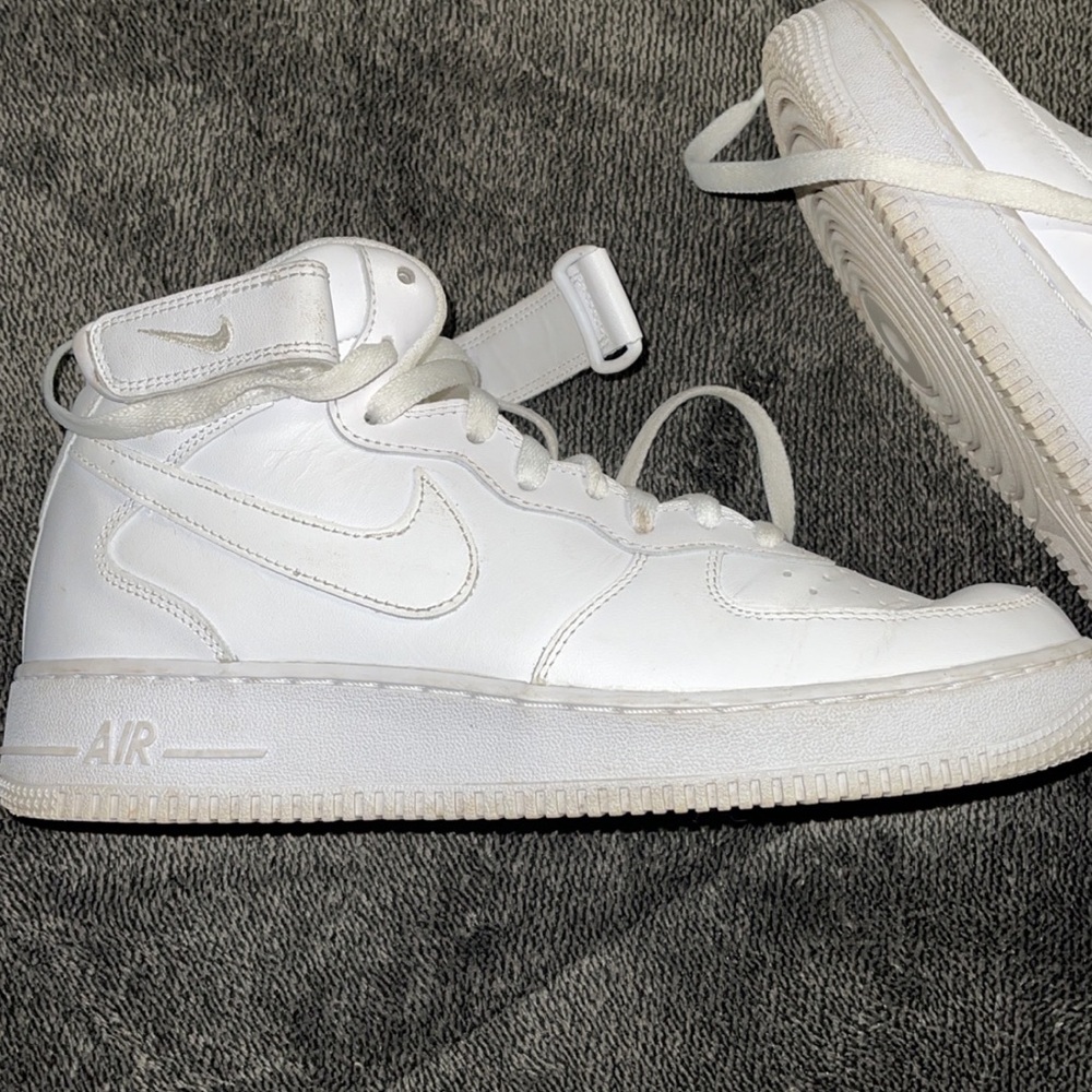 high top air force 1’s
